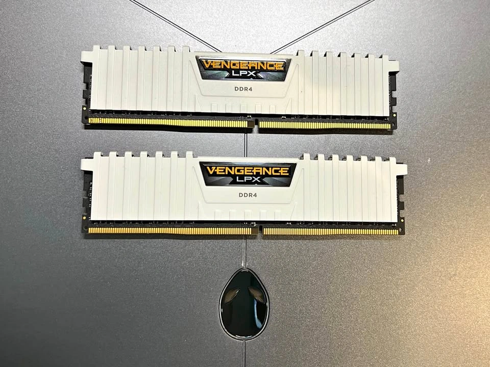 16GB DDR4 RAM READ DESCRIPTION