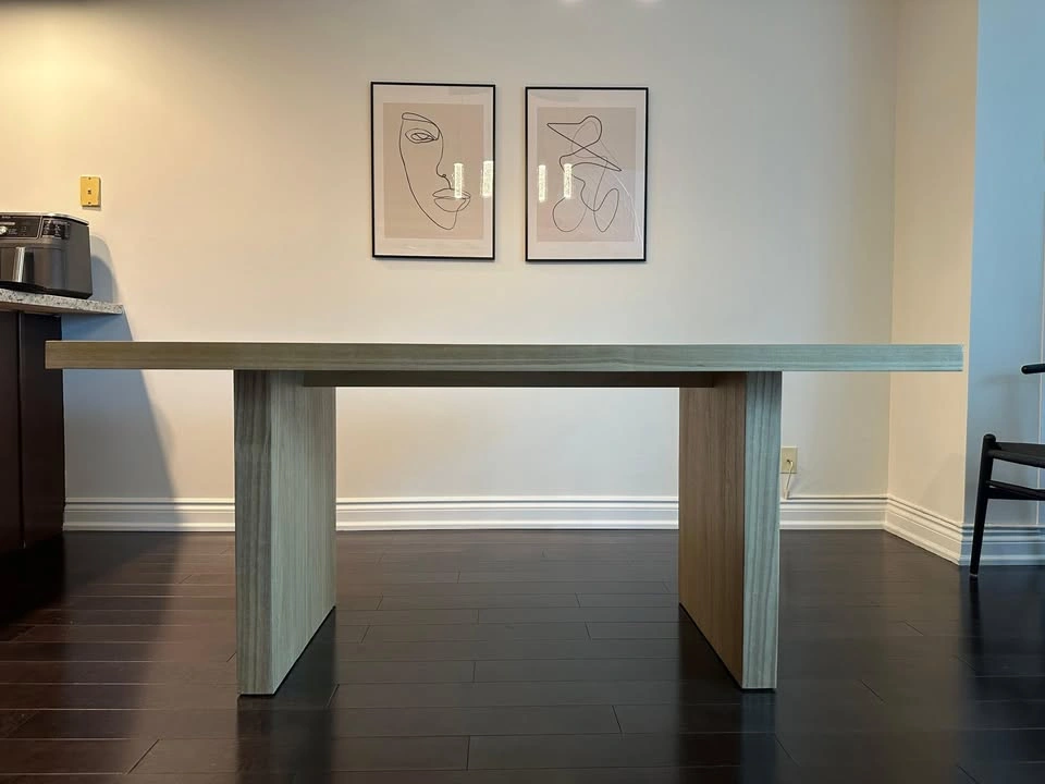 Large Wood Dining Table in Great Condition - photo 2