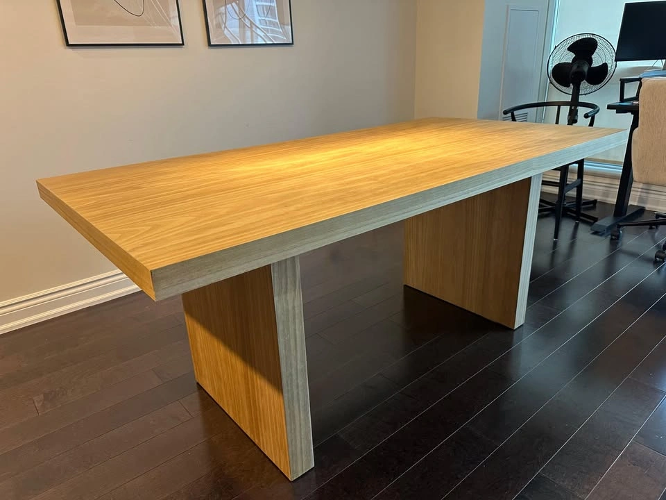Large Wood Dining Table in Great Condition - photo 3
