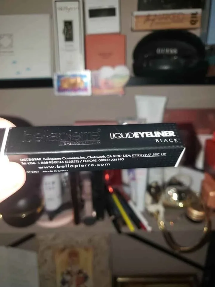 Bella Pierre Cosmetics Liquid Eyeliner image indicator(2)