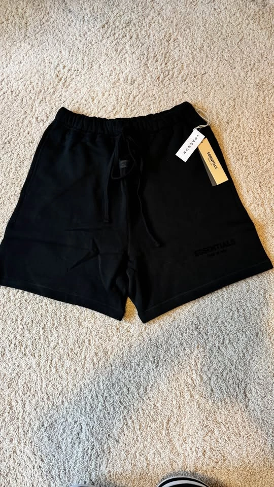 black essentials shorts - photo 2