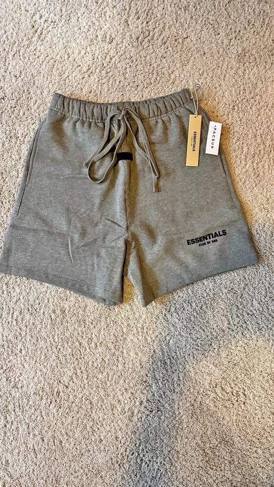 dark oat essential shorts