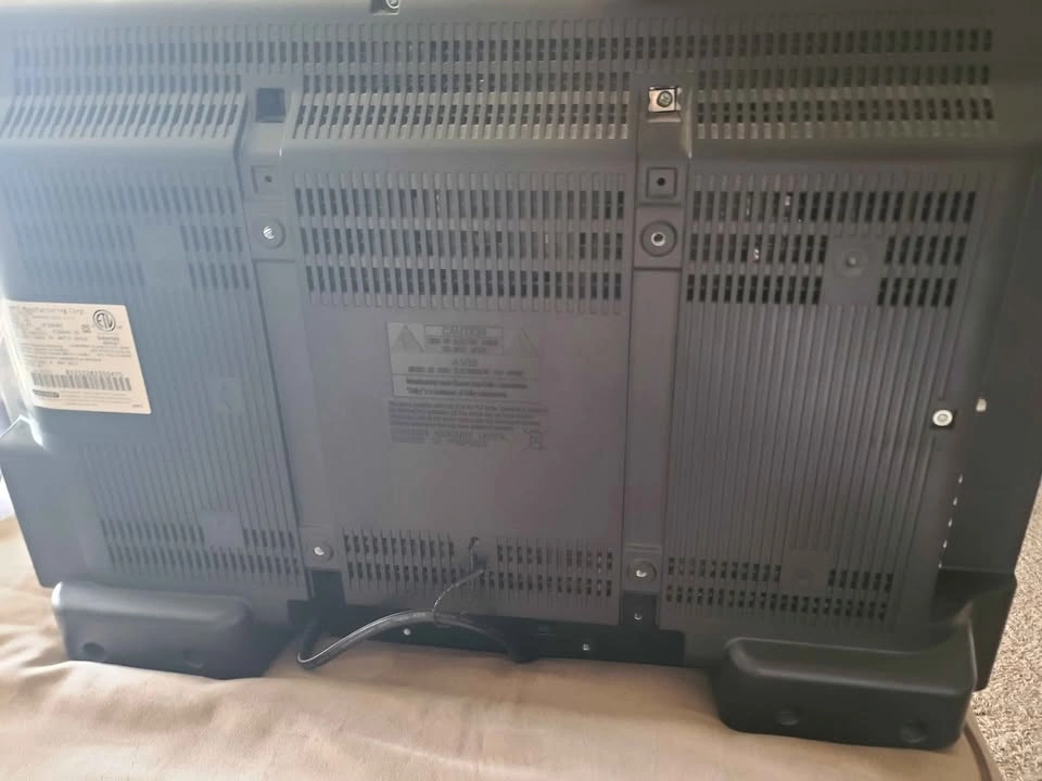 Sanyo 26in TV - photo 2