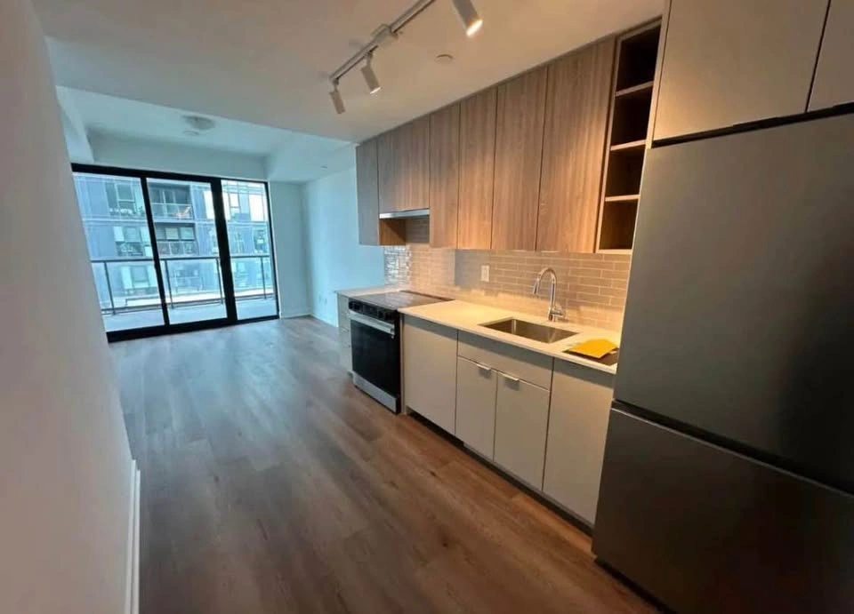 1 Bed 1 Bath - Apartment - photo 3