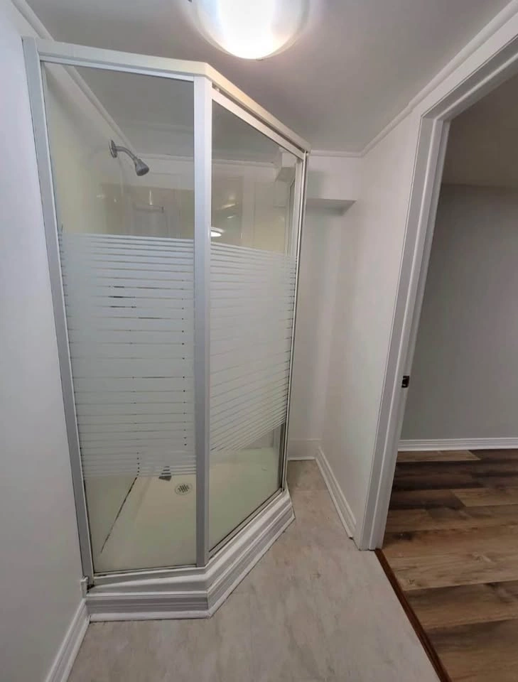 1 Bed 1 Bath - Apartment - photo 5