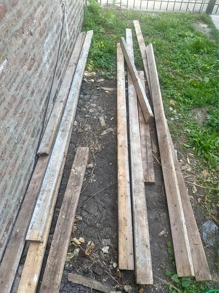 Reclaimed Wooden Planks 2x4