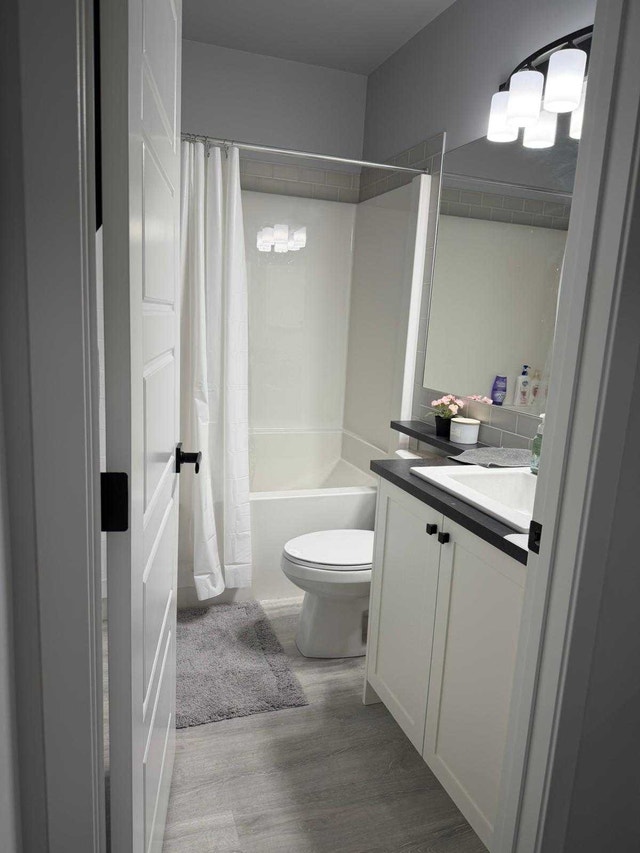 Brand New Furnished Basement Room – Livingston NW - photo 2