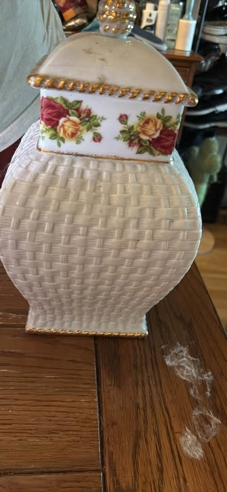 Royal Albert Cookie Jar - photo 4