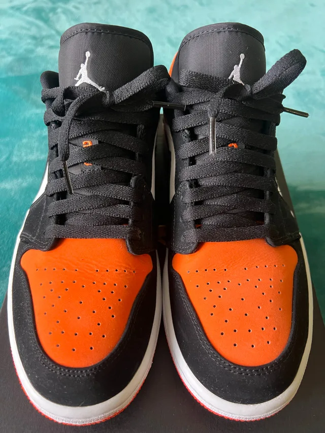 Air Jordan 1 Low White Black Starfish – Men’s Size 9 image indicator(2)