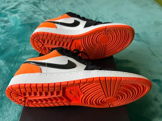 Air Jordan 1 Low White Black Starfish – Men’s Size 9 image indicator(5)