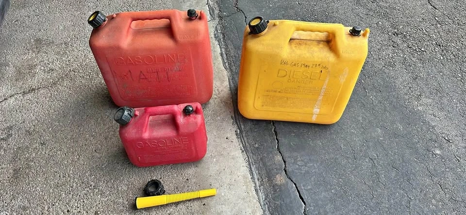 Gas cans various