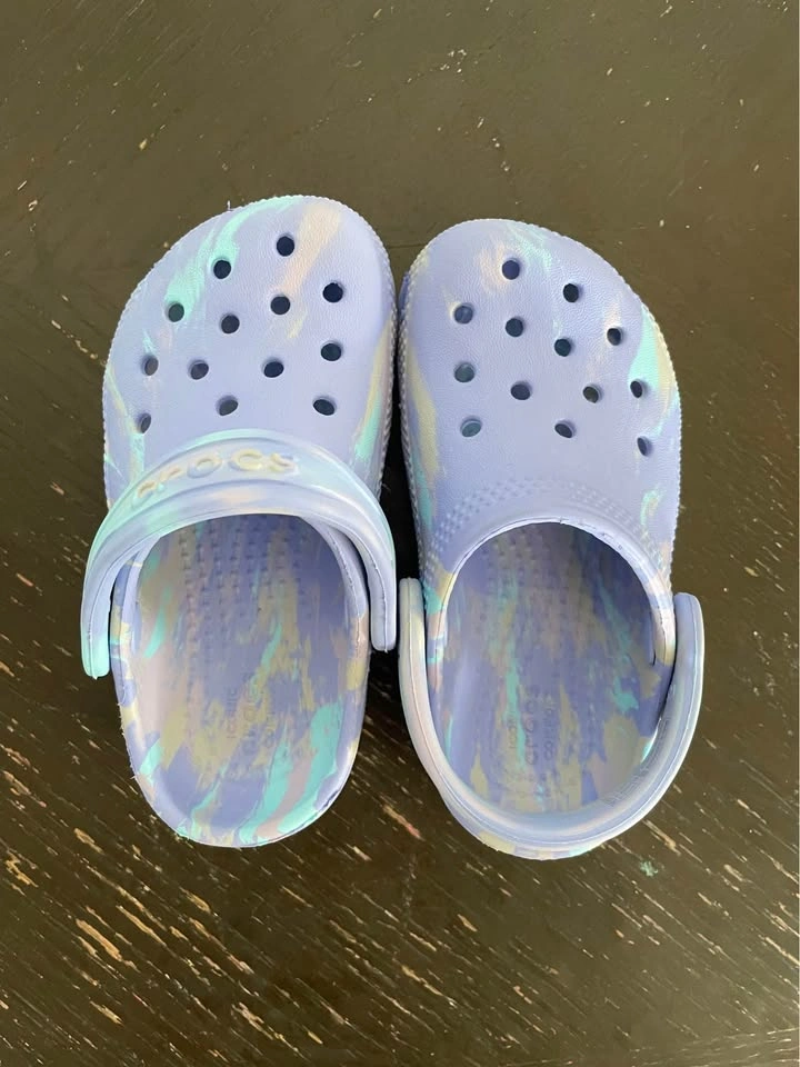 Purple crocs - like new - photo 2
