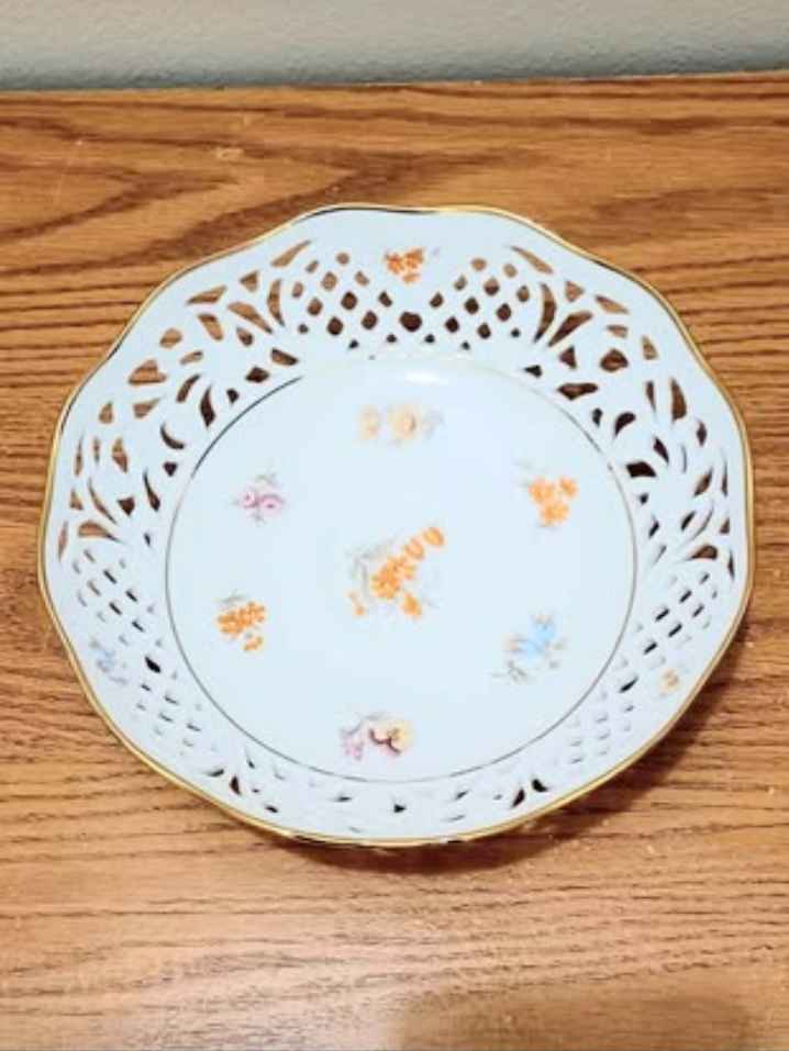 Unique New German Schumann Reticulated Porcelain Bowl - photo 2