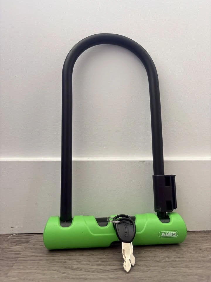 Abus 410 Ultra U Lock ABUS Ultra 410 U-Lock + Cobra Cable