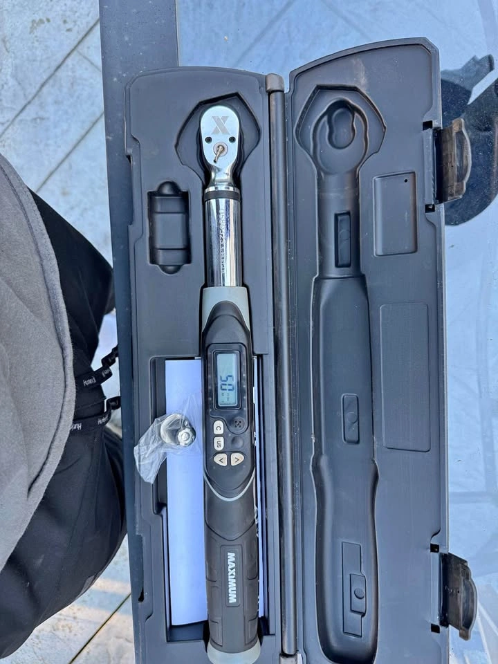 MAXIMUM Digital Torque Wrench 3/8