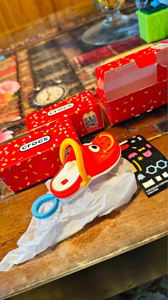 Crocs Mc Donalds Happy Meal