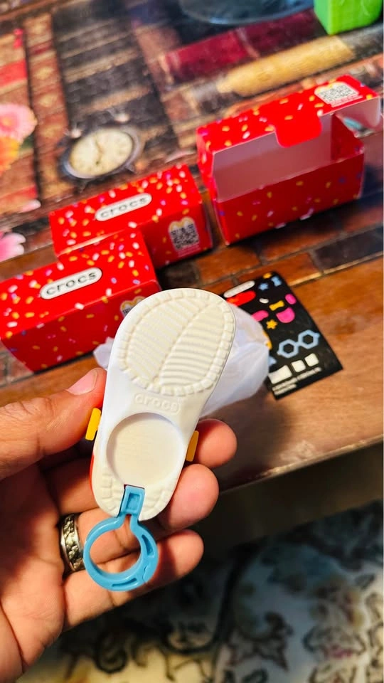 Crocs Mc Donalds Happy Meal - photo 2