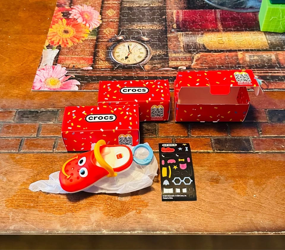 Crocs Mc Donalds Happy Meal - photo 3