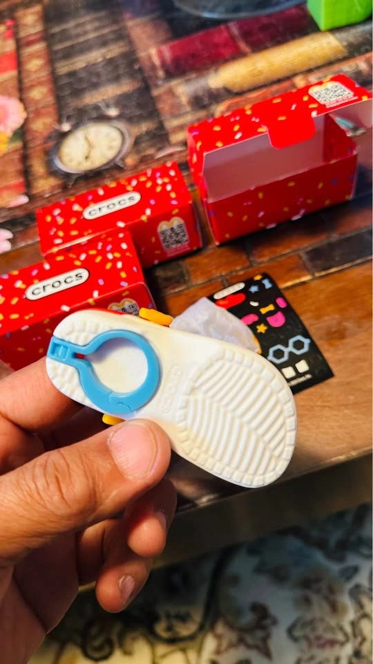 Crocs Mc Donalds Happy Meal - photo 4