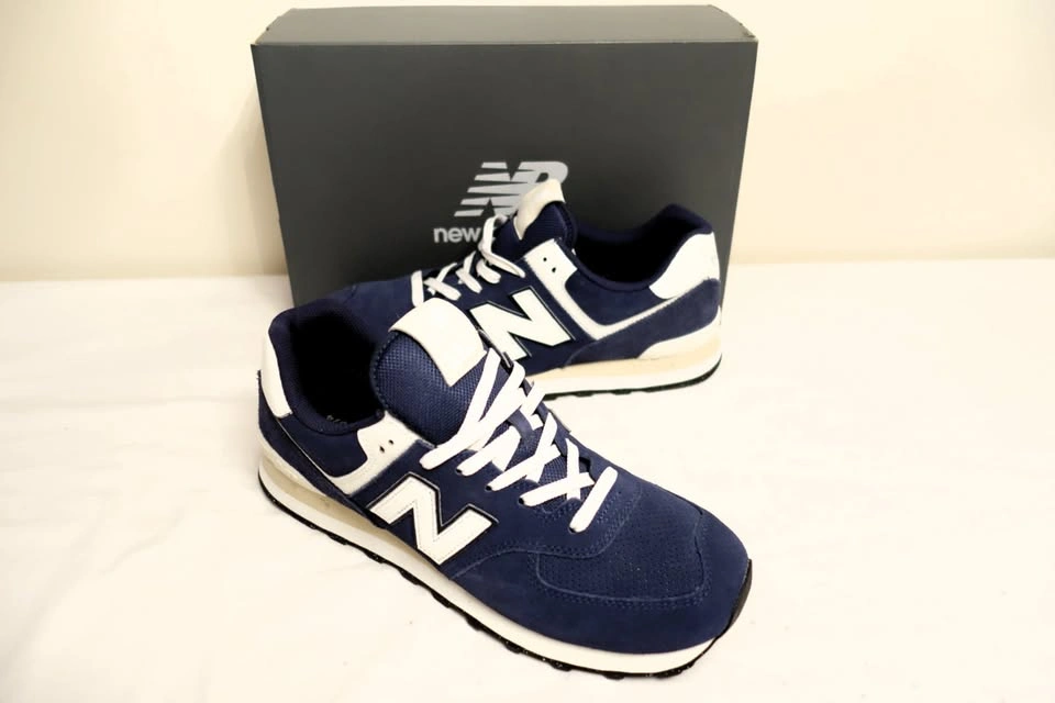 BNIB New Balance 574 Size 11 Mens Classic Runners Walking Shoes - photo 2