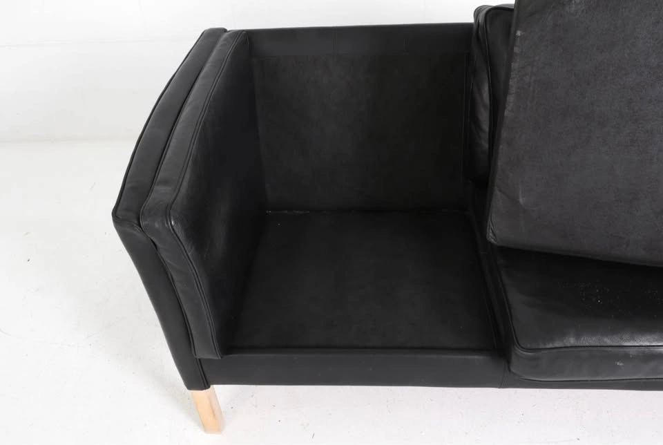 Style of Mogens Hansen Danish Vintage Leather 1970s Loveseat - photo 5
