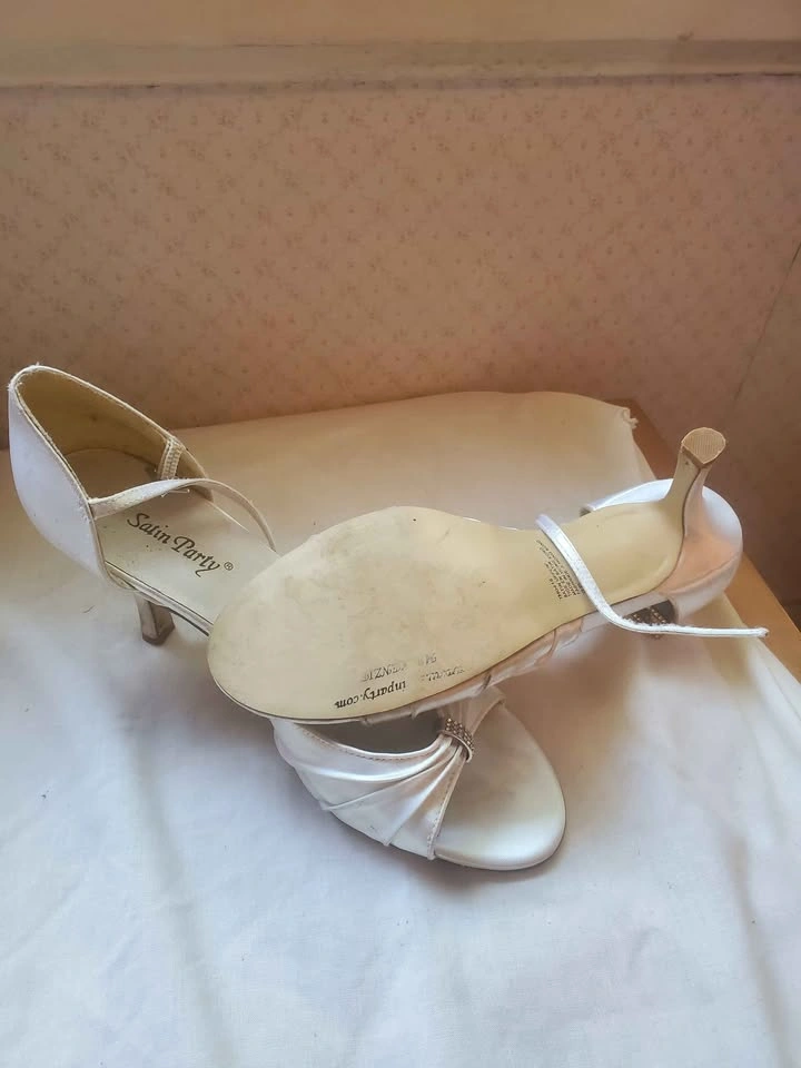 White Satin Women's Heels - photo 2