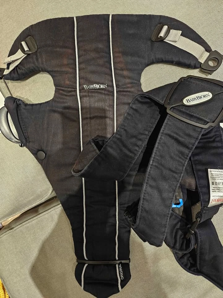 Baby Bjorn Carrier and Extras - photo 2