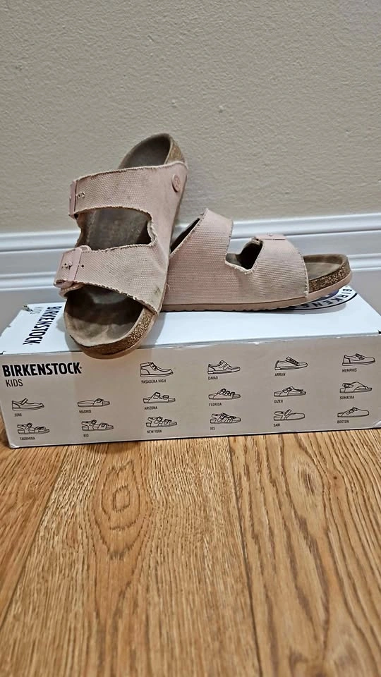 Size 2 Girls Vegan Birkenstocks
