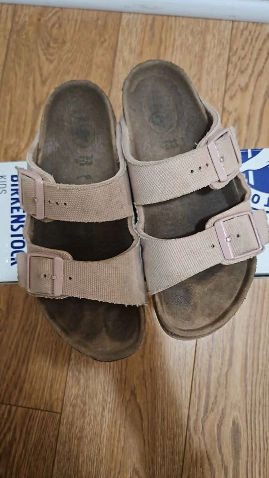 Size 2 Girls Vegan Birkenstocks - photo 3