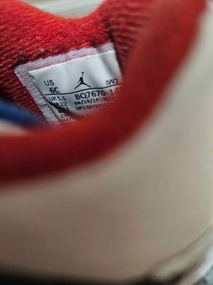 EUC Size 6C Toddler Nike Air Jordan Retro - photo 5