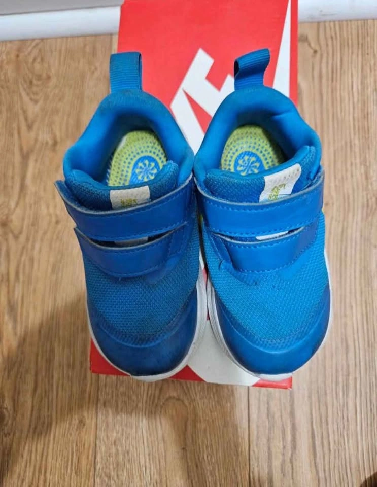 Size 6C Toddler Nike Running Shoes - photo 3