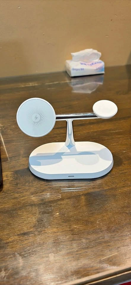 3 in 1 Magnetic Wireless Charger