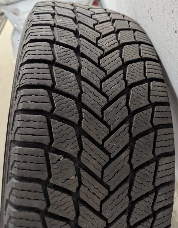 Tesla OEM Model Y Rims and snow tires - photo 5