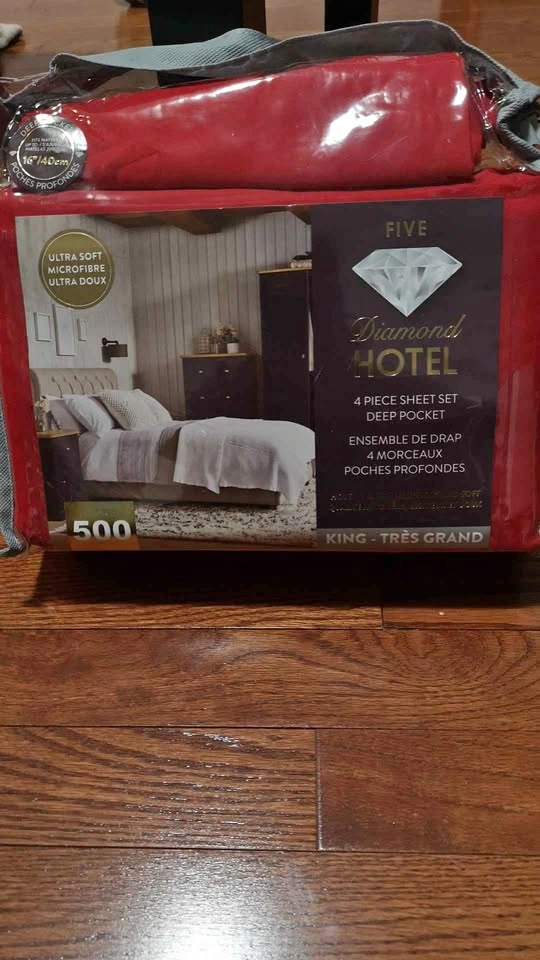 King size Brand new 4 piece bed sheet set