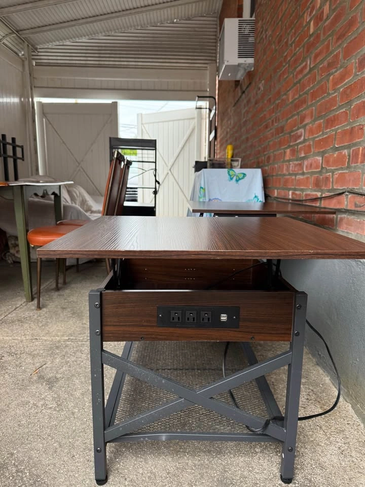 Lift Top Coffee Table with Power Outlet and USB Ports - photo 2