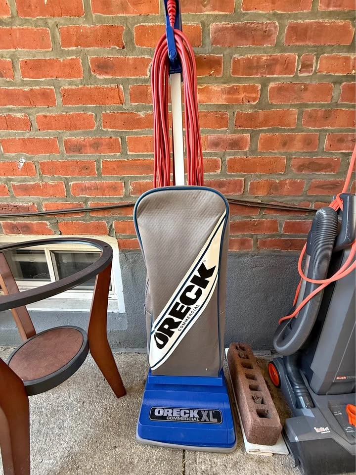 Oreck XL Commercial Upright Vacuum XL2100RHS
