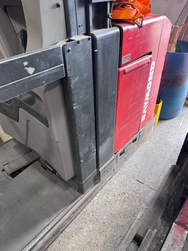 Raymond Order Cherry Picker EASi-OPC30TT Forklift Truck - photo 4