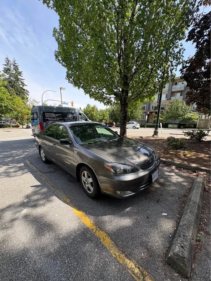 2003 Toyota Camry - photo 2