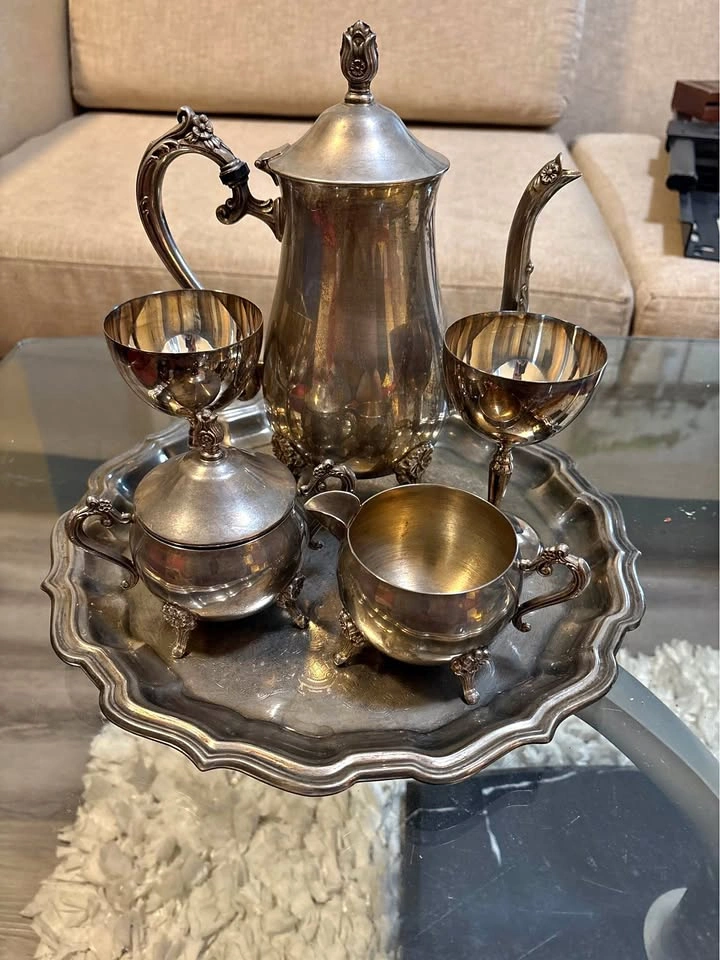 Vintage Tea Set with Tray – Elegant Decor