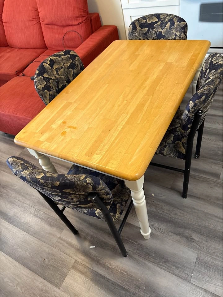 Dining Table - photo 3