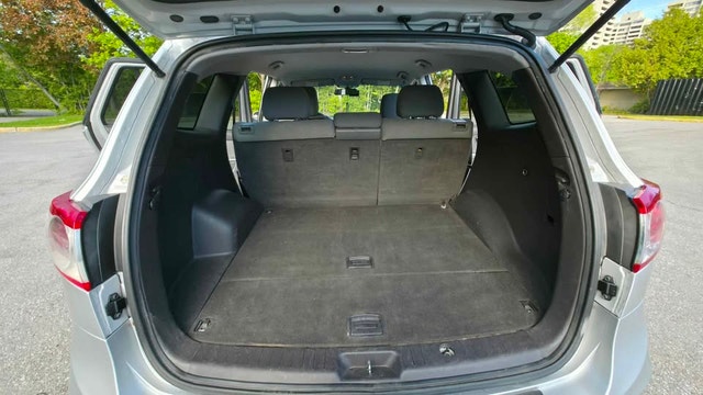 2011 Hyundai Santa Fe: Upgraded Tech & Extra Tires! - photo 4