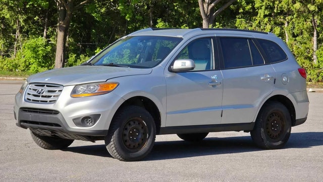 2011 Hyundai Santa Fe: Upgraded Tech & Extra Tires! - photo 5