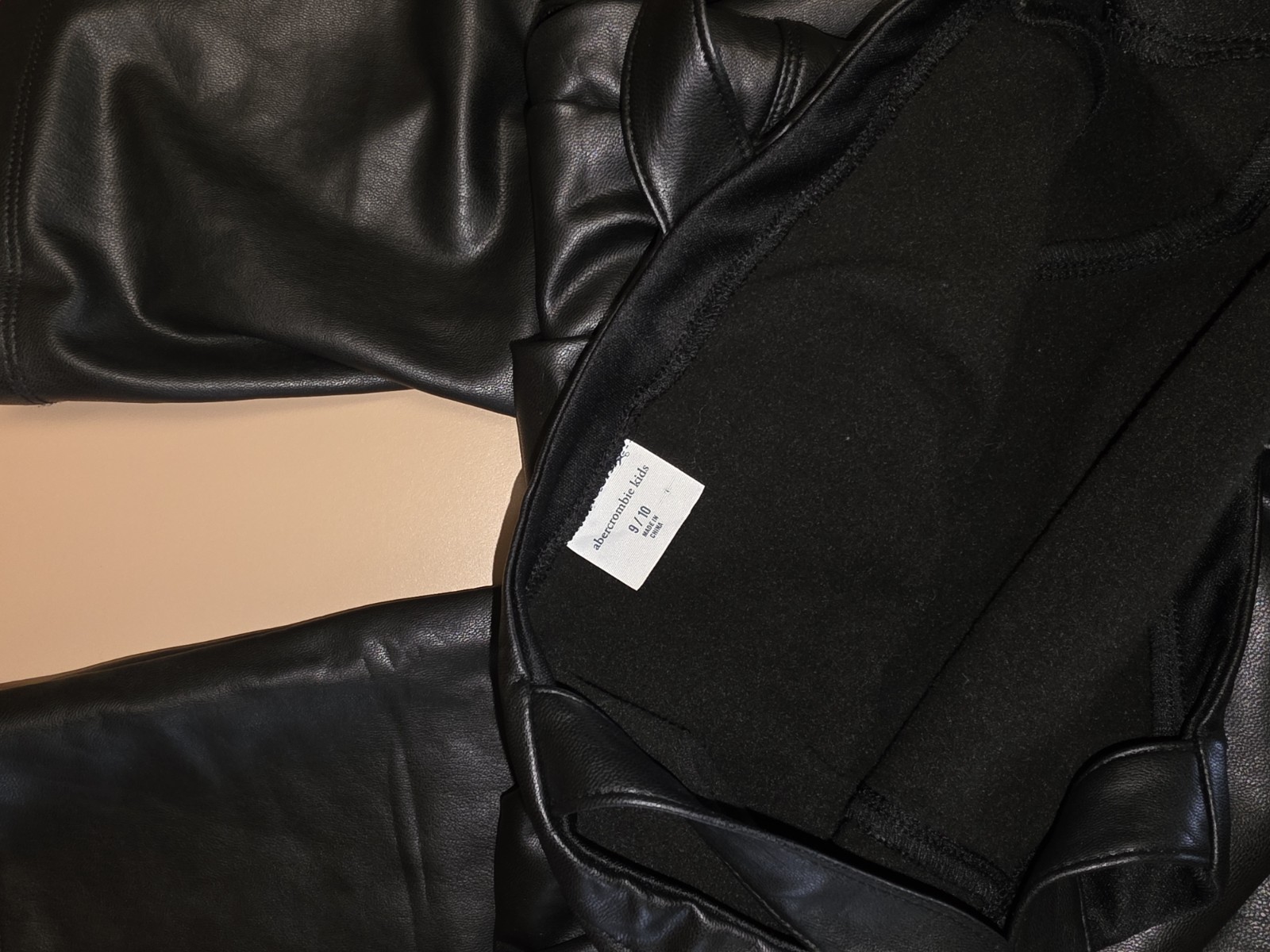 Abercrombie & Fitch Black Faux Leather Jumpsuit - photo 3
