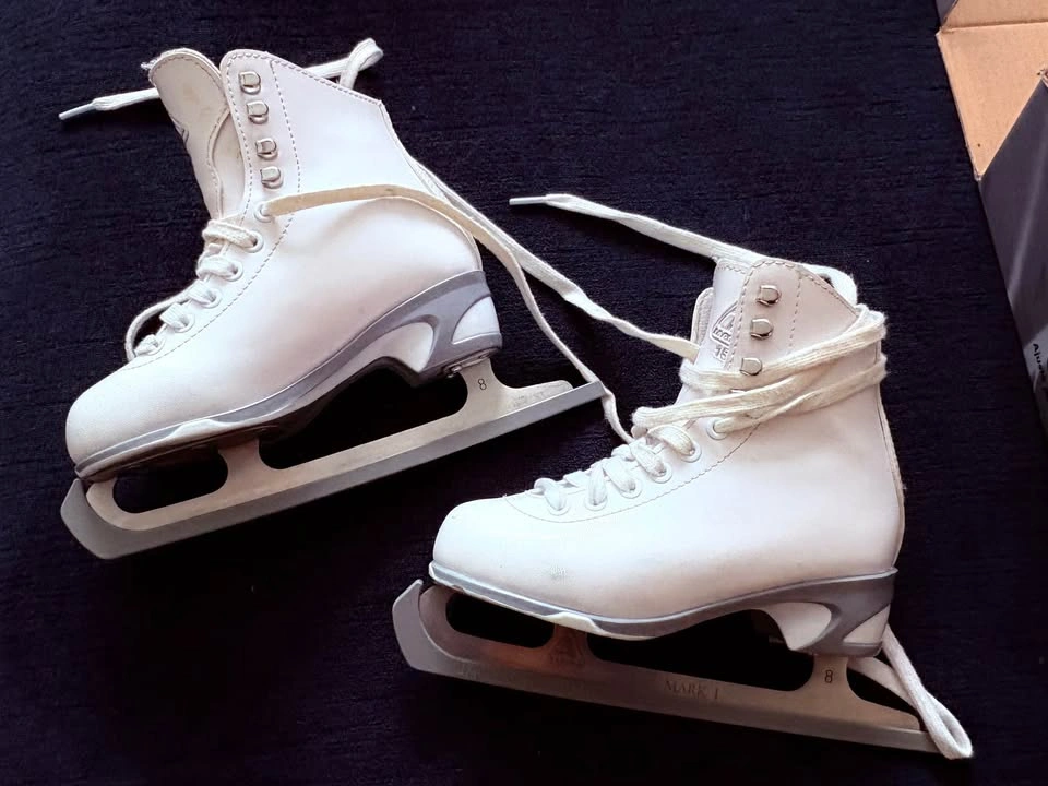 Jackson Finesse 150 Figure Skates (Girls size 1) - photo 2