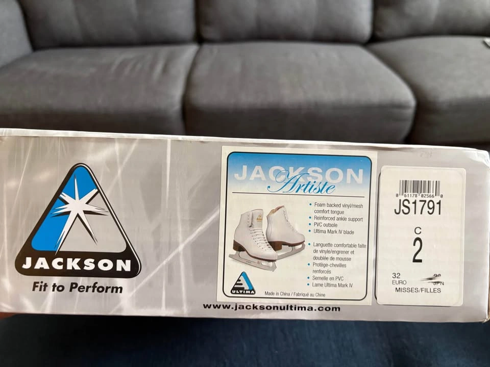 Jackson Artiste Figure Skates (Girls size 2) - photo 3
