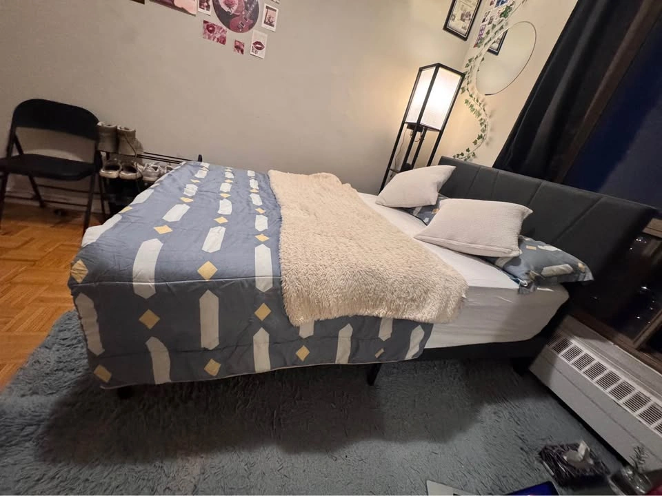 Bedframe + Mattress - photo 3
