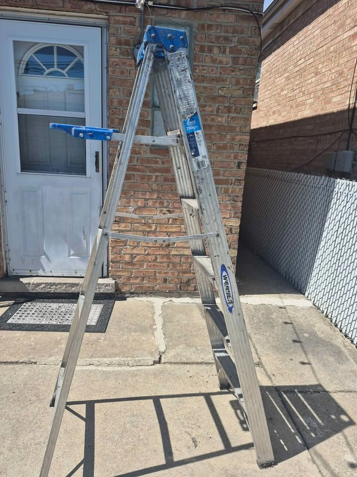Werner ladder 6ft - photo 2