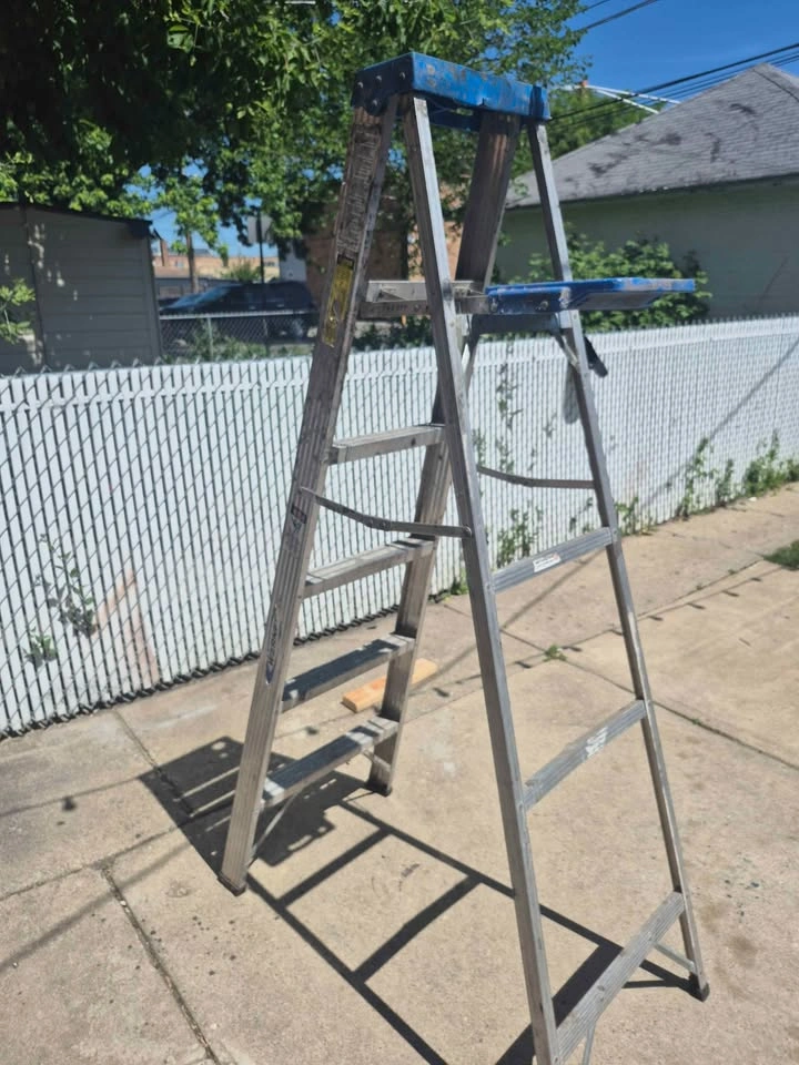 Werner ladder 6ft - photo 4