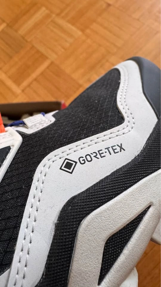 Adidas skychaser gore-tex - photo 3