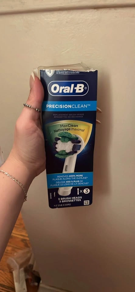 3 Pack of Oral B official electric tooth brush replacement heads - photo 2